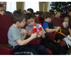 Что подарить детям в школе на новый год Что подарить детям в школе на новый год