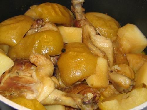 Утка тушеная кусочками с яблоками рецепт пошагово на сковороде Утка тушеная кусочками с яблоками рецепт пошагово на сковороде