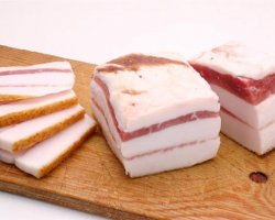 Почему жирная пища для женщин полезна?