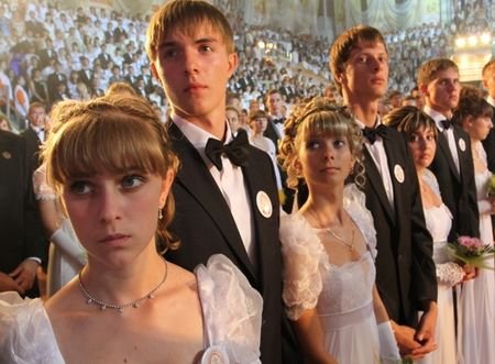Шуточный сценарий на выпускной для 9 класса Шуточный сценарий на выпускной для 9 класса