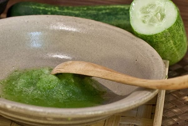 Маска из огурцов для рук в руки Маска из огурцов для рук в руки