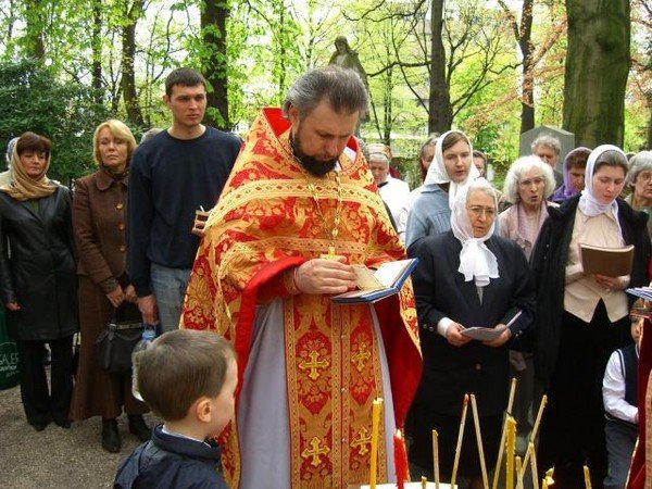 Как и когда отмечать Радоницу в году 2018, 2019 Как и когда отмечать Радоницу в году 2018, 2019