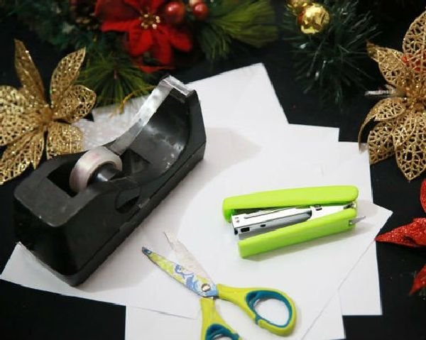 Поделки из бумаги ножниц и скотча Поделки из бумаги ножниц и скотча