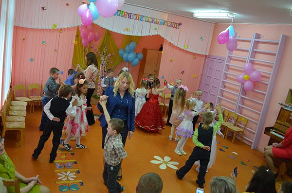 Детский дом сценка поздравления Детский дом сценка поздравления
