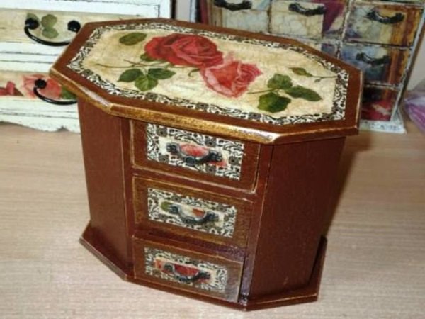 Декупаж мебели пошагово с фото мастер класс Декупаж мебели пошагово с фото мастер класс