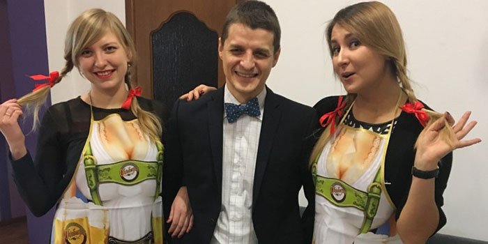 Сценарий поздравления мужчин коллег новые фото Сценарий поздравления мужчин коллег новые фото