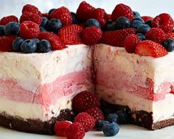 Что приготовить на Новый год: пирог из замороженных ягод, рецепт с фото