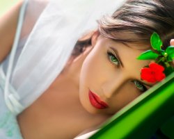Живой взгляд: свадебный макияж для зеленых глаз